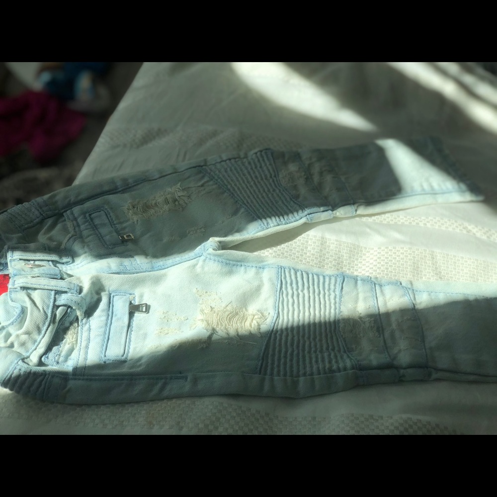 Jeans - Picture 2 of 4